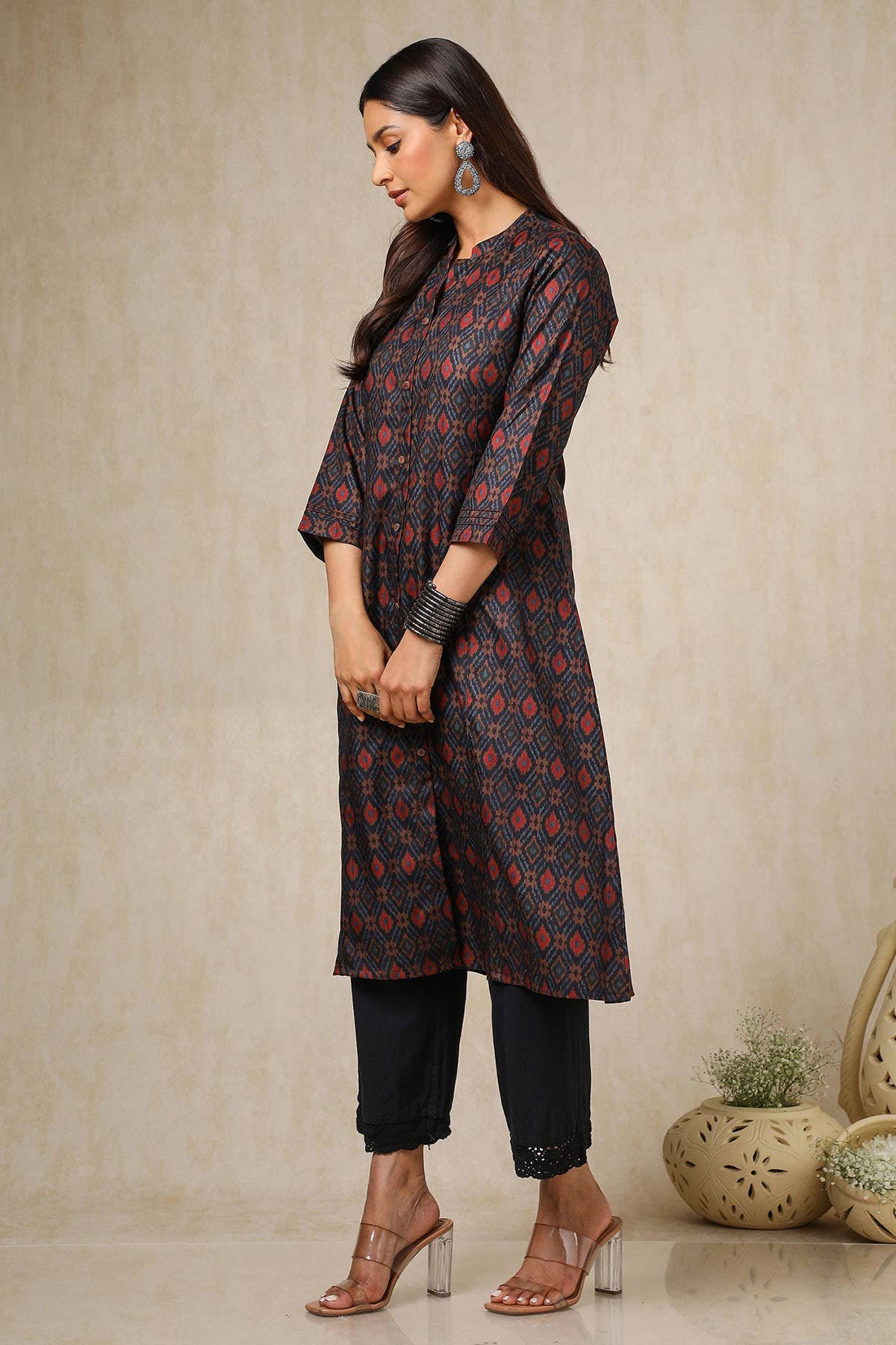 Navy Blue Linen Blend Ikat Print Kurta - Image 3